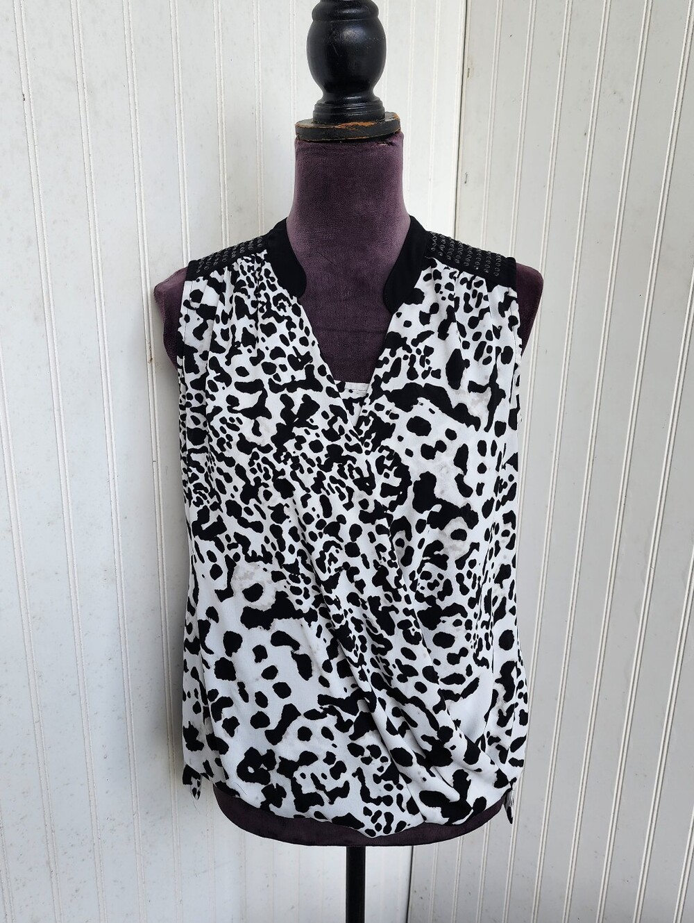 Alfani Women's Sleeveless Wrap V-Neck Top Blouse Animal Leopard Office 4